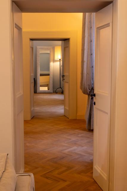 Parquet corridor
