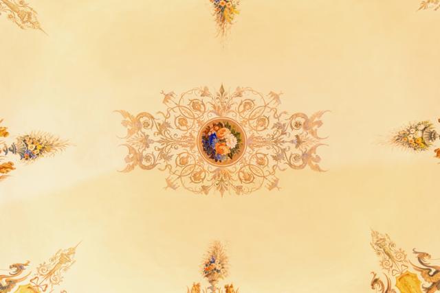 Floral ceiling decoration