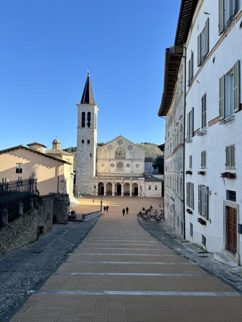 The way down to Piazza del Duomo